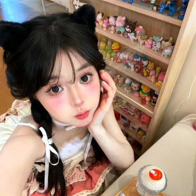 八个拔河女